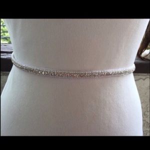 Simple and chic rhinestone bridal belt